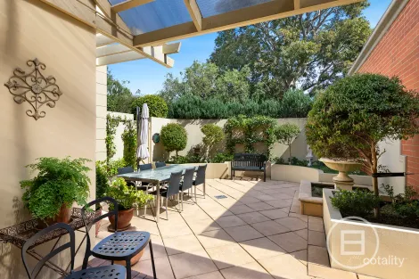 Property photo of 13 Orion Mews Port Melbourne VIC 3207