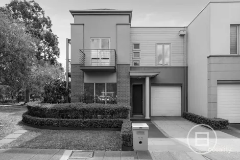 Property photo of 13 Orion Mews Port Melbourne VIC 3207
