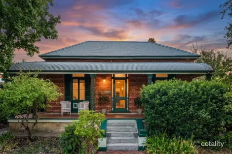 54 Upper St, East Tamworth, NSW 2340