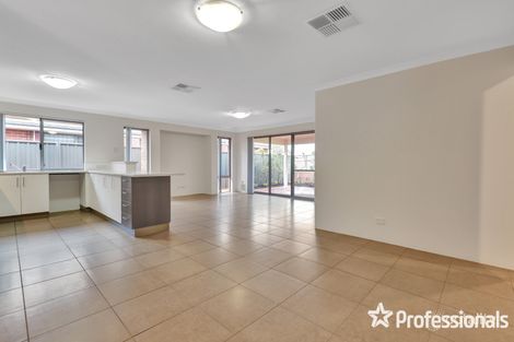 Property photo of 2/66 Northwood Loop Thornlie WA 6108