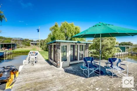 Property photo of 40 Edison Street Hindmarsh Island SA 5214