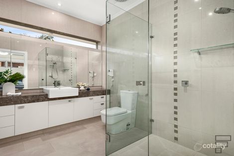 Property photo of 22 Highview Road Bentleigh East VIC 3165