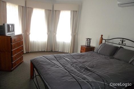 Property photo of 21 Brockwell Crescent Manor Lakes VIC 3024