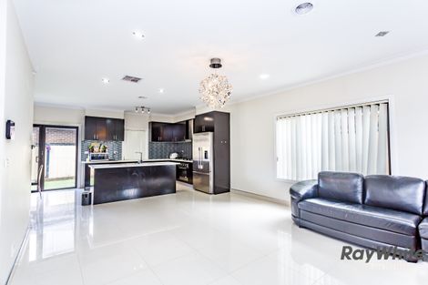 Property photo of 2 Ken James Place Burnside Heights VIC 3023