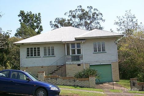 34 Cecil Rd, Bardon, QLD 4065