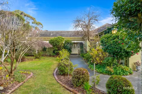 Property photo of 8 Mount Gisborne Road Gisborne VIC 3437