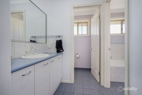 Property photo of 12 Payerl Court Lavington NSW 2641