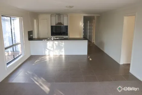 Property photo of 9 Hinkler Crescent Brookfield VIC 3338