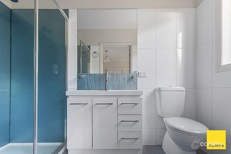 Property photo of 203B Aspinall Street Kangaroo Flat VIC 3555