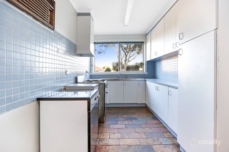 Property photo of 8 Leighton Crescent Fawkner VIC 3060