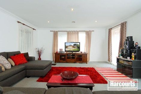 Property photo of 19 Stefans Court Skye VIC 3977