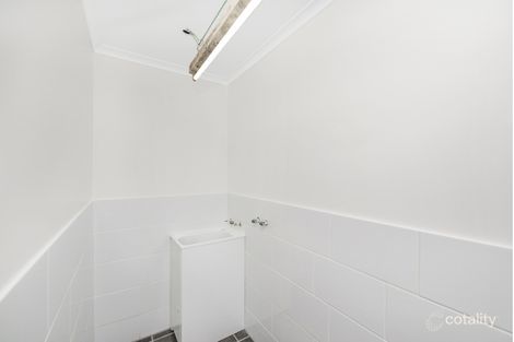 Property photo of 12 Lakeshore Avenue Kingfisher Shores NSW 2259