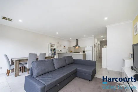 Property photo of 76 Strinesdale Boulevard Aveley WA 6069