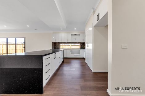 Property photo of 63 Waterman Drive Clyde VIC 3978