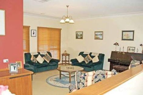 Property photo of 27 Tamar Drive Tatton NSW 2650