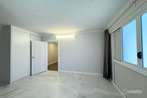 Property photo of 190 Lorraine Street Peakhurst Heights NSW 2210