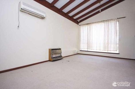 Property photo of 2 Merlin Close Camillo WA 6111