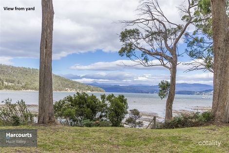 16 Challis Cres, Deep Bay, TAS 7112