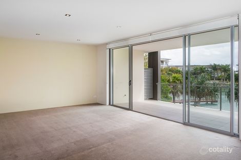 Property photo of 223/3 Pendraat Parade Hope Island QLD 4212