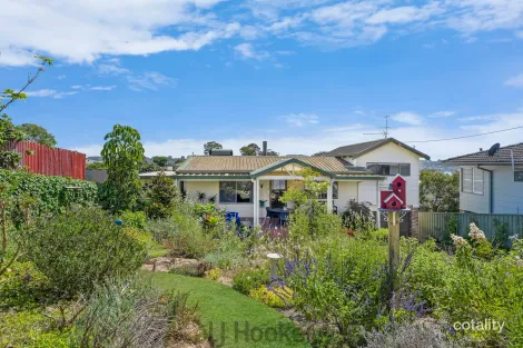 Property photo of 17 Arcadia Street Arcadia Vale NSW 2283