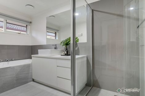 Property photo of 27 Jarman Drive Langwarrin VIC 3910