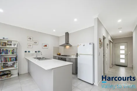 Property photo of 76 Strinesdale Boulevard Aveley WA 6069