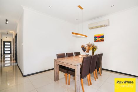 Property photo of 28 Rafter Parade Ropes Crossing NSW 2760