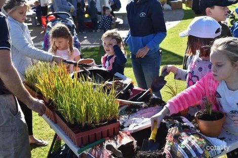 Property photo of 9 Dazzle Road Eglinton WA 6034