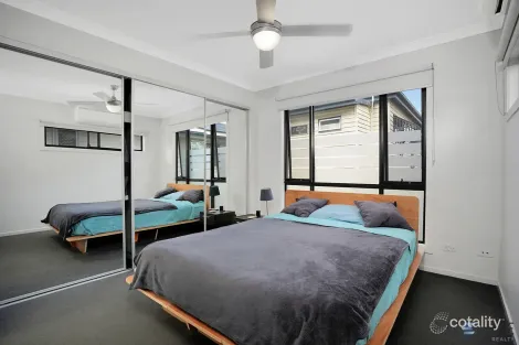 Property photo of 1/41 Eversley Terrace Yeronga QLD 4104