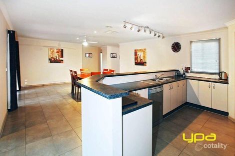 Property photo of 24 Indigo Square Brookfield VIC 3338