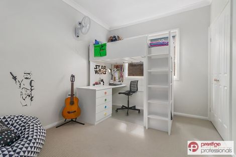 Property photo of 15 Kew Gardens Court Wattle Grove NSW 2173