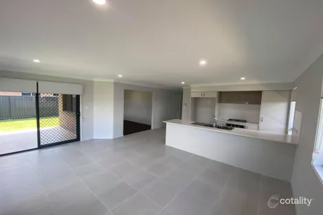 Property photo of 11 Morecambe Circuit Thornton NSW 2322