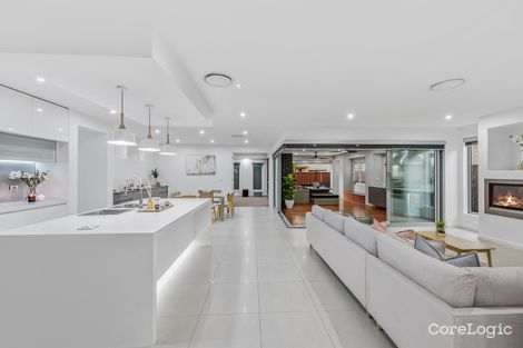 Property photo of 25 Cavenagh Terrace Taylors Hill VIC 3037