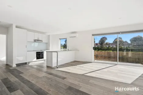 Property photo of 26 Coxon Parade North Geelong VIC 3215