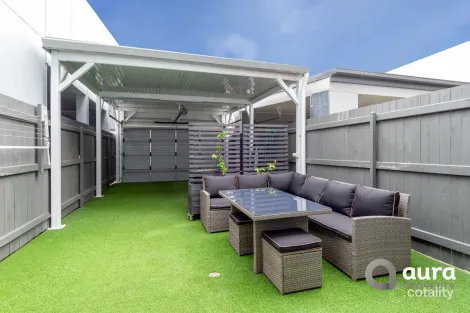 Property photo of 10 Olivia Crescent Nirimba QLD 4551