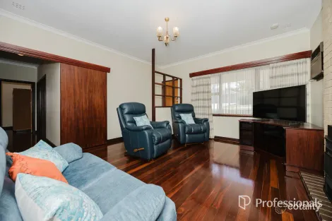 Property photo of 63 Talbot Road Swan View WA 6056