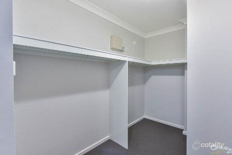 Property photo of 8 Finlay Street Oran Park NSW 2570