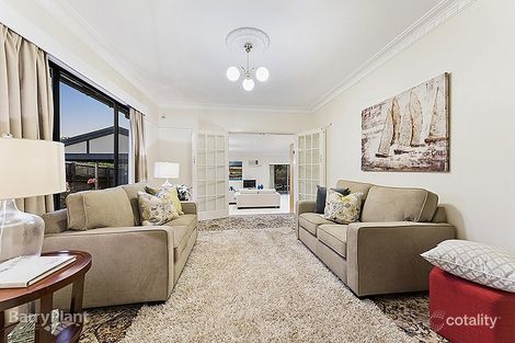 33 Jindabyne Ave, Chadstone, VIC 3148