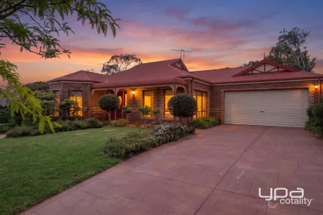 Property photo of 4 Cairns Drive Darley VIC 3340