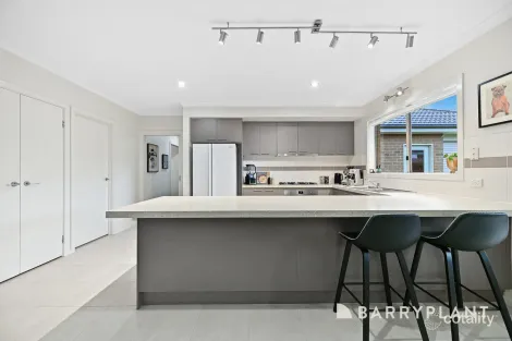 Property photo of 6 Florida Court Berwick VIC 3806