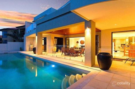 7 King James Ct, Paradise Point, QLD 4216