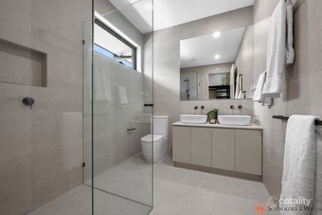 Property photo of 4 Mayfair Drive Ferntree Gully VIC 3156