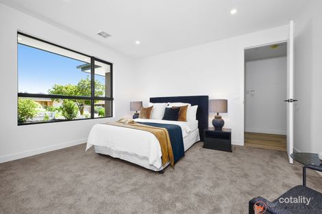 Property photo of 4 Mayfair Drive Ferntree Gully VIC 3156