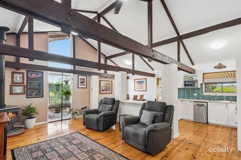 Property photo of 17 Norman Crescent Hackham SA 5163