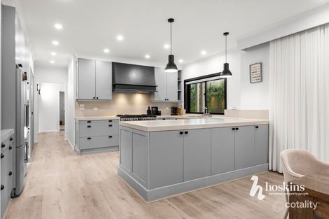 Property photo of 64-68 Berringa Road Park Orchards VIC 3114