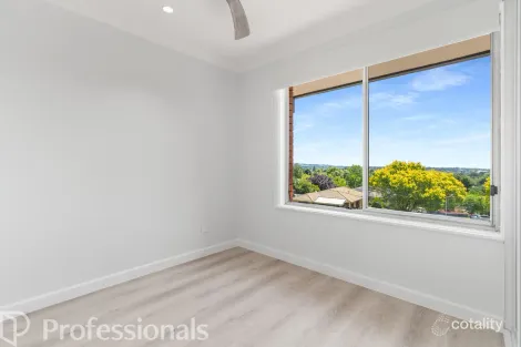 Property photo of 3 Taralye Place Orange NSW 2800