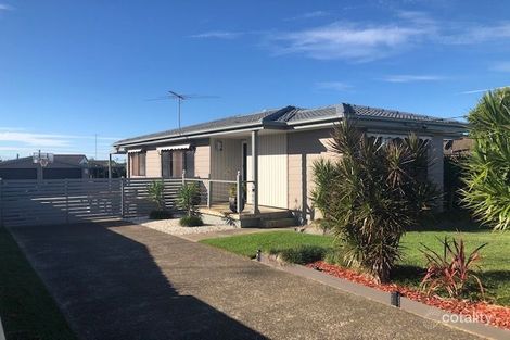 Property photo of 22 Burgess Parade Tarro NSW 2322