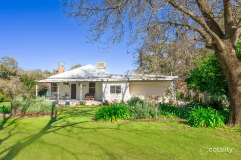 17 GLENROWAN RD, YOUNG, NSW 2594