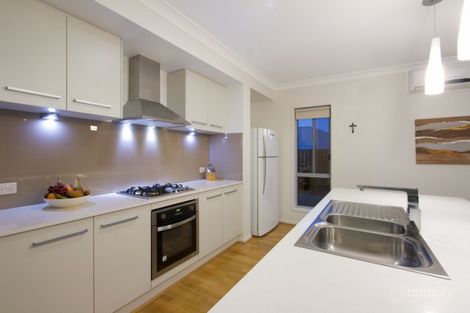 Property photo of 10 Isetta Court Upper Coomera QLD 4209
