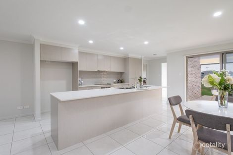 Property photo of 19 Ministerial Court Jones Hill QLD 4570